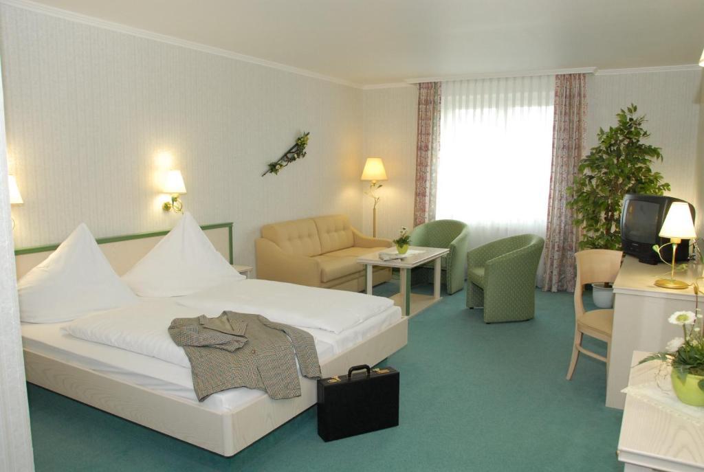 Hotel Pfeffermuehle Borchen Rum bild