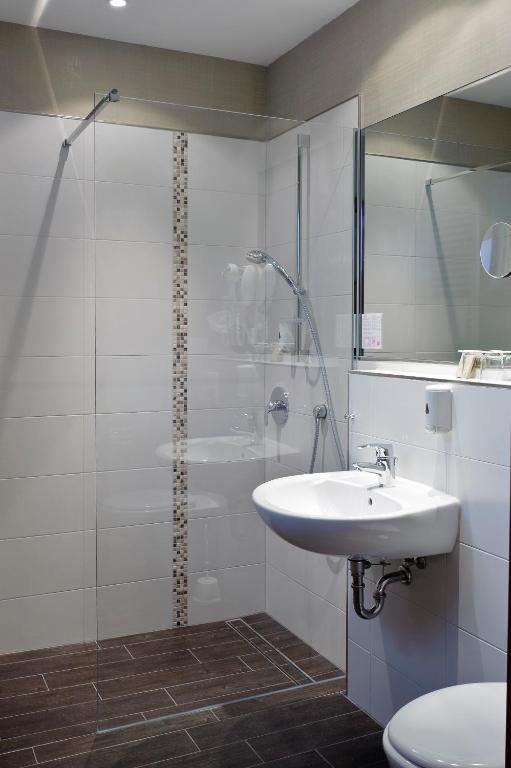 Hotel Pfeffermuehle Borchen Rum bild